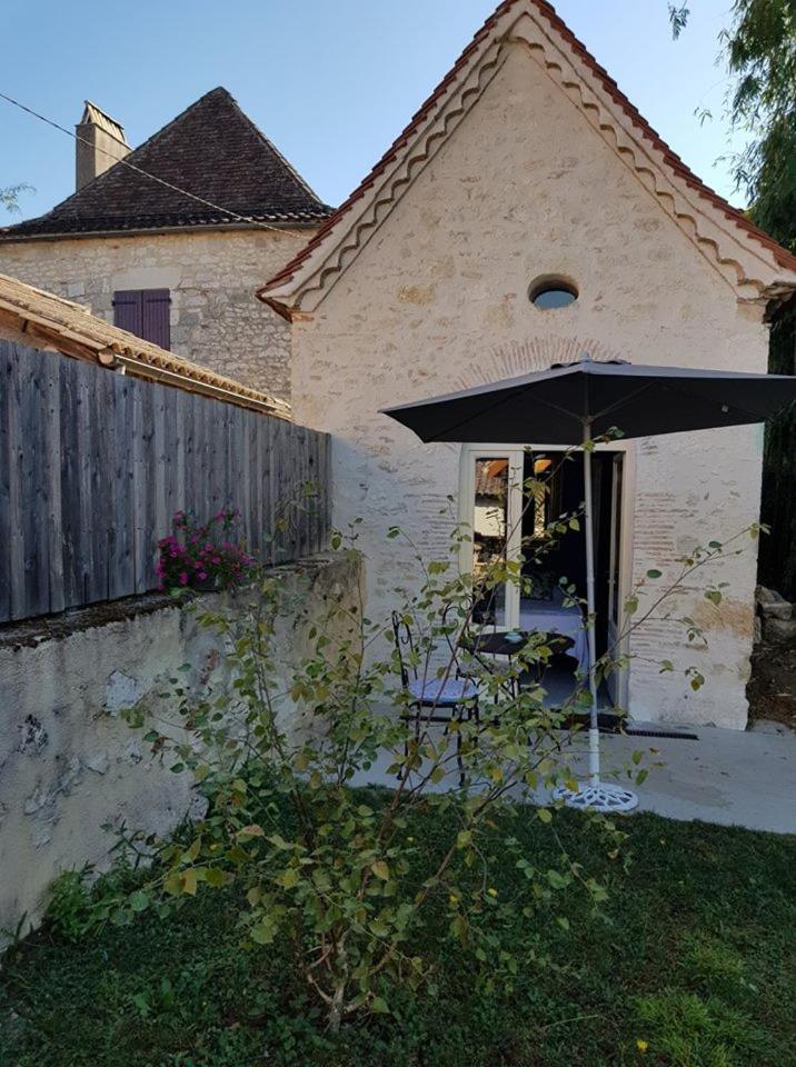 La Maison Bleue Villereal Bagian luar foto